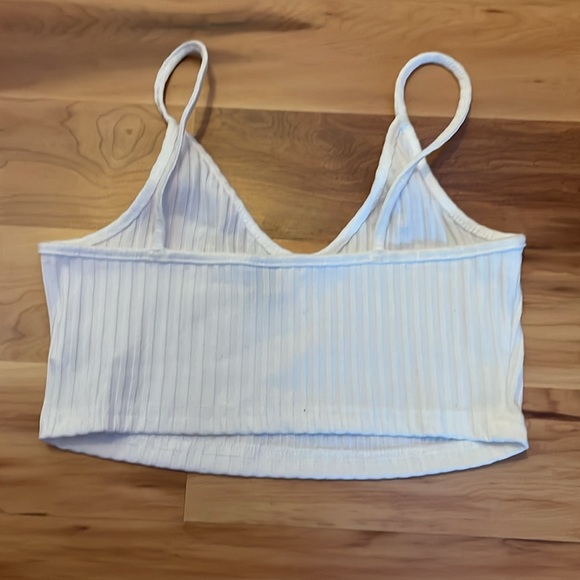 Shein 2 pack of cropped tank tops - Picture 5 of 5